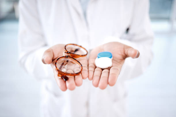 Contacts vs. Glasses: Which is Right for You?