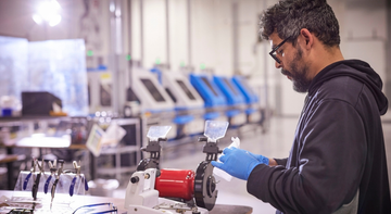 How Blue Light Blocking Lenses Are Made