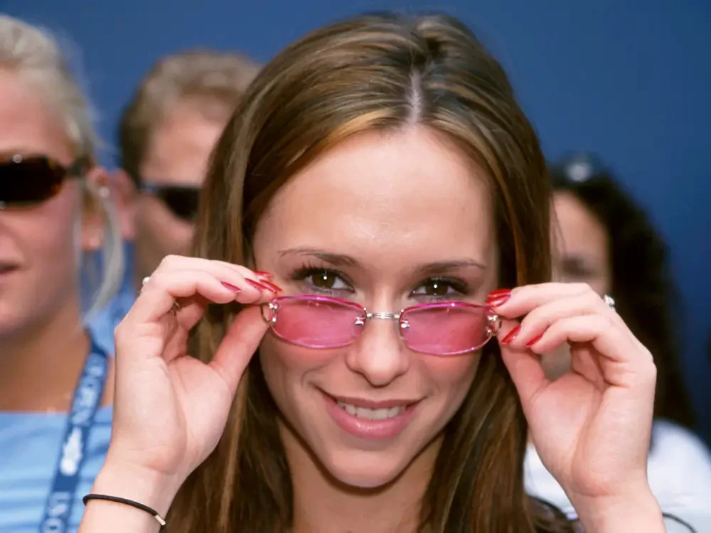 Y2K Glasses: Why Early 2000s Fashion Is Back